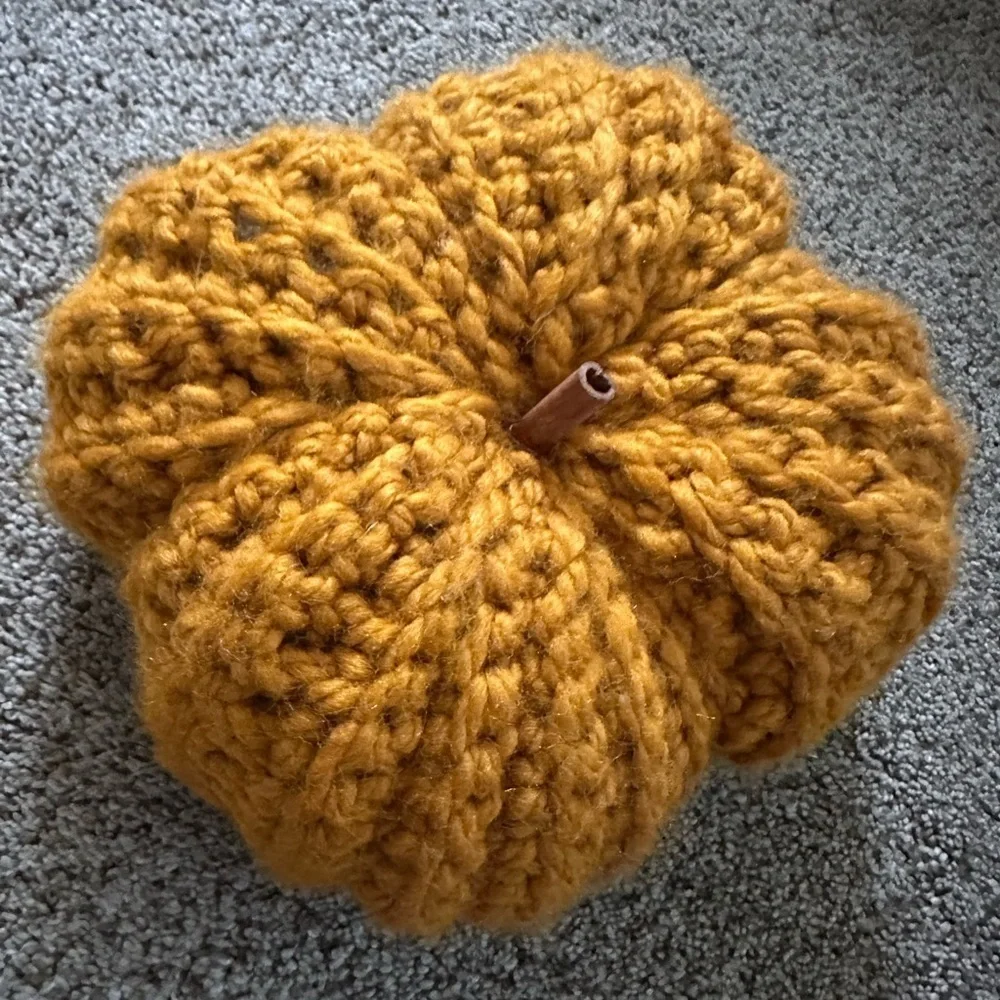 Handmade Knit Pumpkin Decor Set